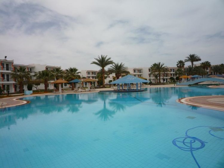 Zájezd Amarina Abu Soma Resort ***** - Luxor, Lybijská poušť a Asuán / Luxor - Bazén