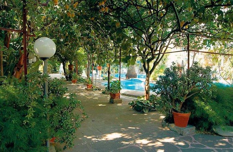 Zájezd Reginna Palace **** - pobřeží Amalfi - Neapolský záliv / Maiori - Zahrada