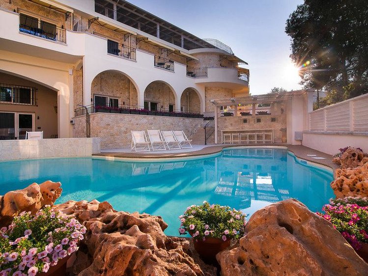 Zájezd Neikos Mediterraneo Luxury Suites *** - Chalkidiki / Hanioti - Záběry místa