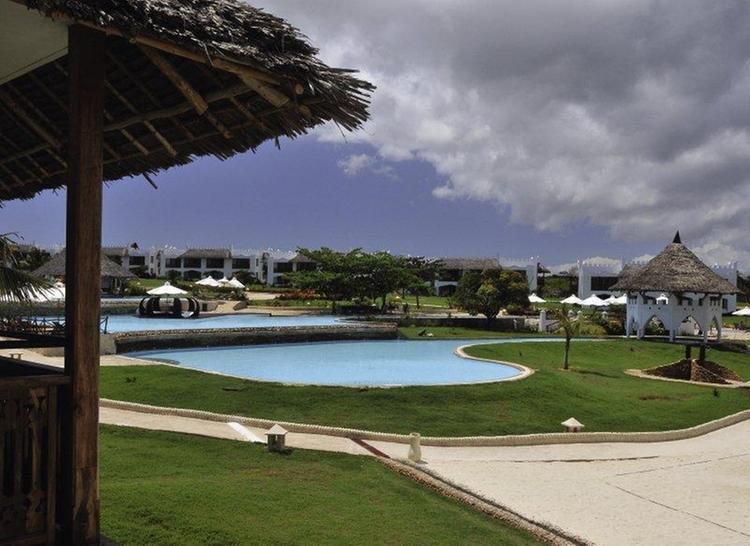 Zájezd Royal Zanzibar Beach Resort ***** - Zanzibar / Nungwi - Bazén