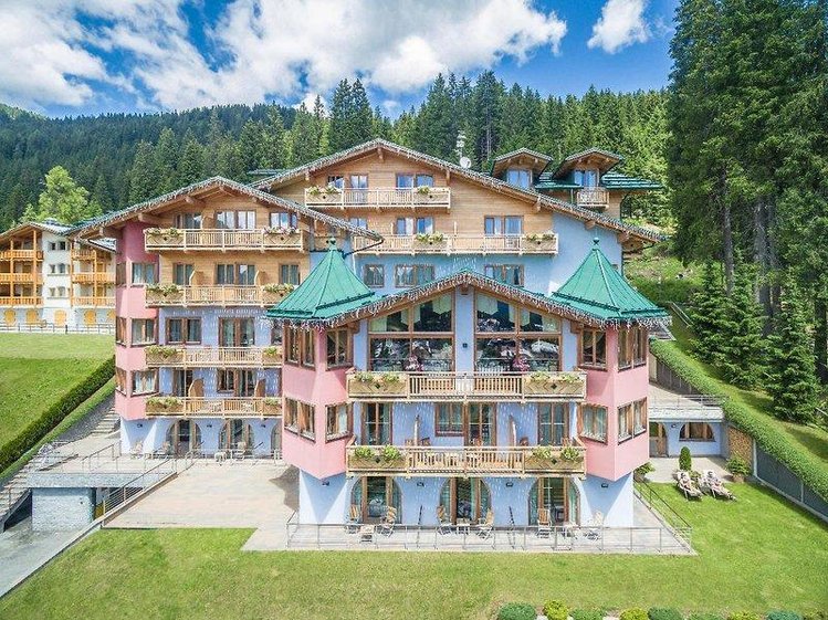 Zájezd Cristal Palace **** - Jižní Tyrolsko - Dolomity / Madonna di Campiglio - Záběry místa