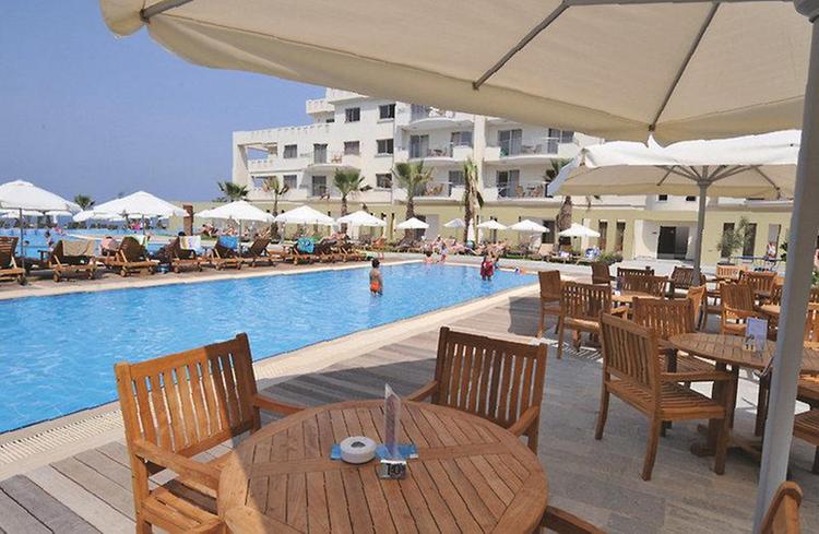 Zájezd Capital Coast Resort & Spa **** - Kypr / Paphos - Bazén