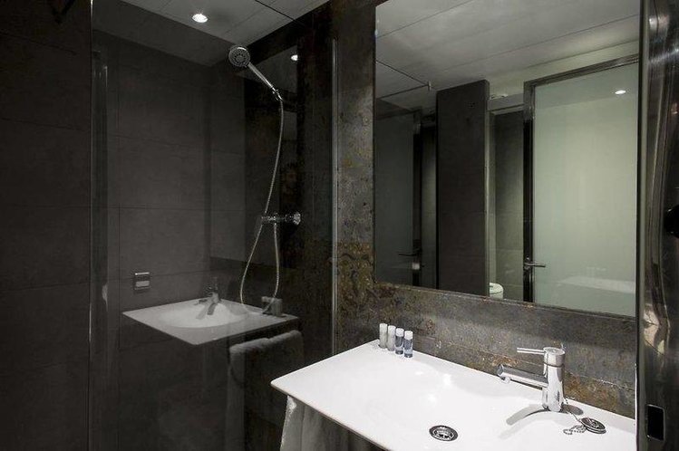 Zájezd Aramunt Apartments *** - Barcelona a okolí / Barcelona - Koupelna