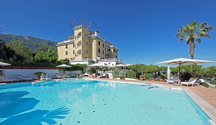 Zájezd La Medusa Hotel & Boutique Spa **** - pobřeží Amalfi - Neapolský záliv / Castellammare di Stabia - Bazén