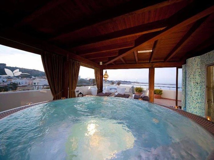 Zájezd Mira Spiaggia Hotel *** - Sicílie - Liparské ostrovy / San Vito Lo Capo - Vnitřní bazén