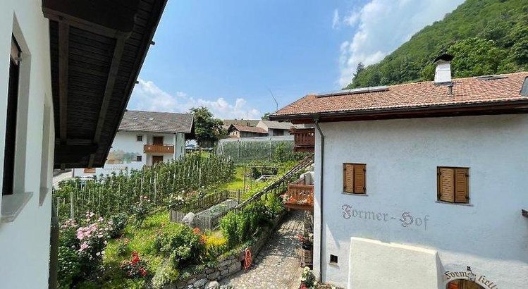 Zájezd Garni-Hotel Farmerhof  - Jižní Tyrolsko - Dolomity / Partschins - Záběry místa