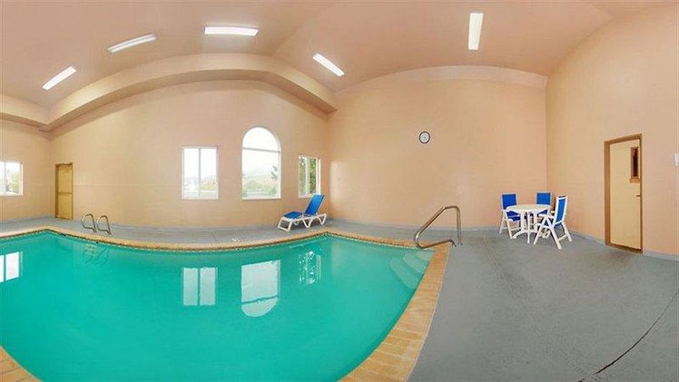 Zájezd Quality Inn & Suites ** - Colorado - Denver / Steamboat Springs - Vnitřní bazén
