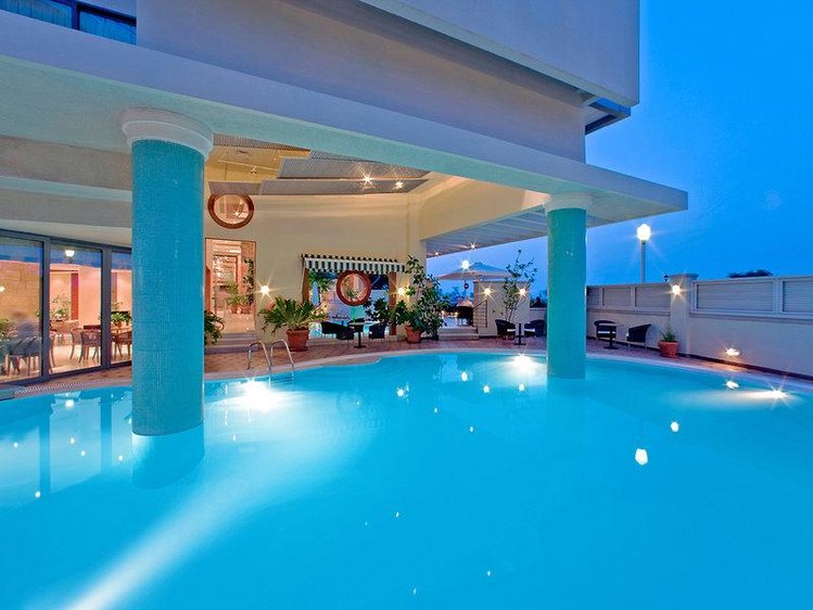 Zájezd Mediterranean Hotel **** - Rhodos / Město Rhodos - Vnitřní bazén