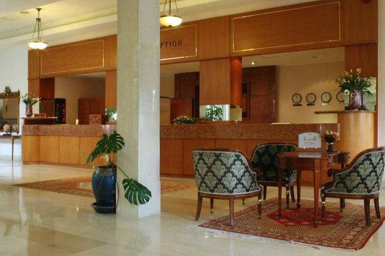 Zájezd Golden Tulip Carthage Tunis Hotel ***** - Město Tunis a okolí / Gammarth - Vstup