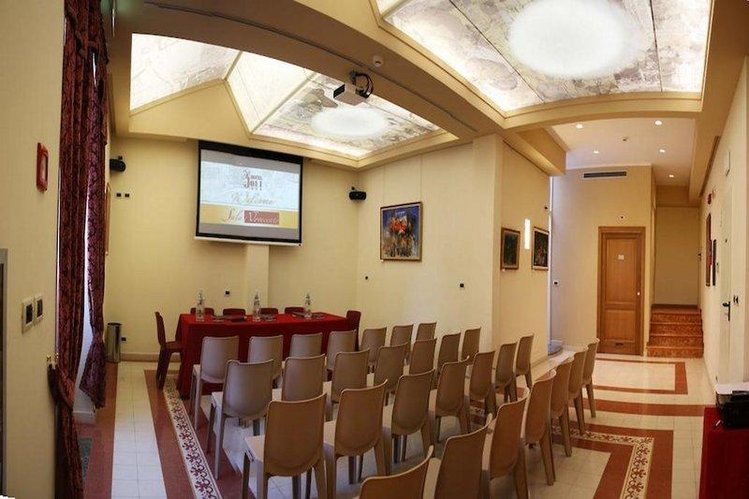 Zájezd Joli *** - Sicílie - Liparské ostrovy / Palermo - Konferenční místnost