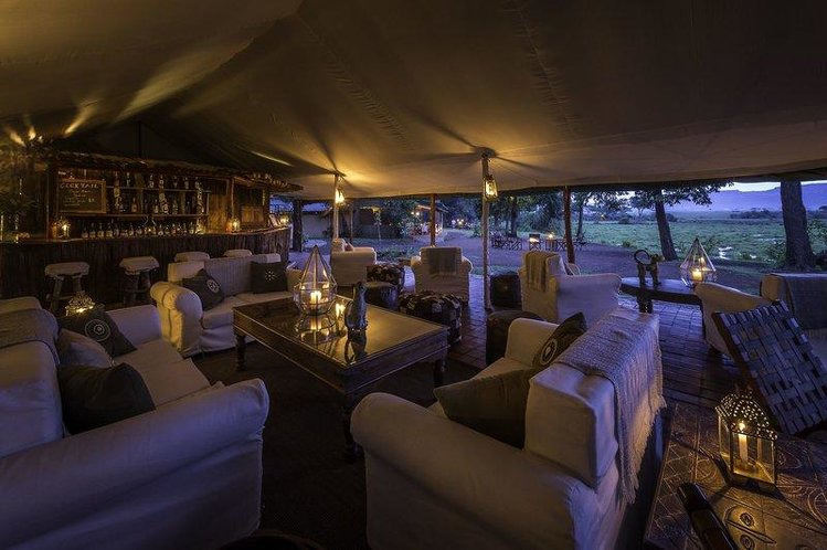 Zájezd Little Governors Camp **** - Keňa / Masai Mara - Bar