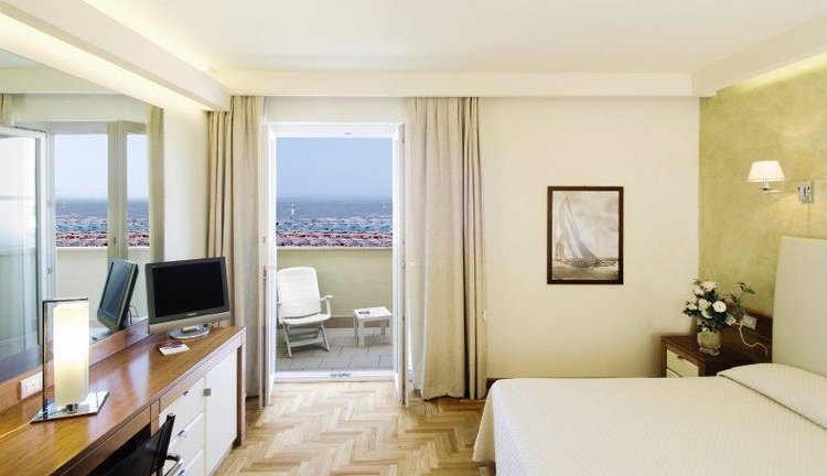 Zájezd Grand Hotel Riviera/Appartements Riviera **** - Toskánsko / Lido di Camaiore - Příklad ubytování