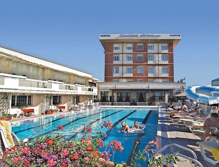 Zájezd Grand Hotel Riviera/Appartements Riviera **** - Toskánsko / Lido di Camaiore - Bazén