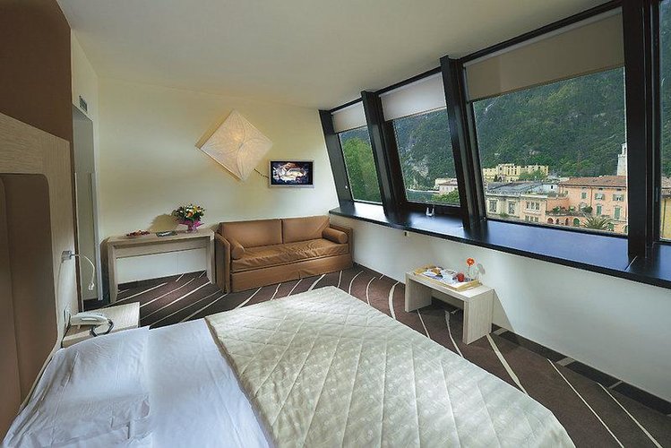 Zájezd Grand Hotel Riva **** - Lago di Garda a Lugáno / Riva del Garda - Příklad ubytování
