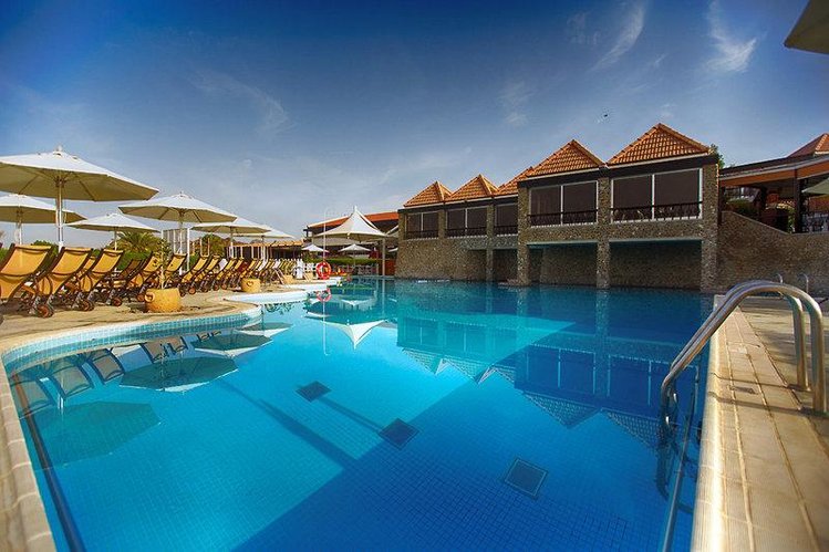 Zájezd JA Hatta Fort Hotel **** - S.A.E. - Dubaj / Hatta - Bazén