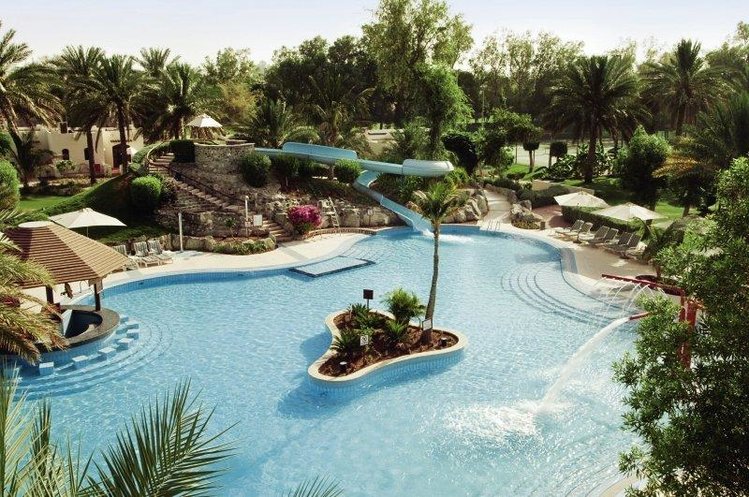 Zájezd Hilton Al Ain **** - S.A.E. - Abú Dhabí / Al Ain - Bazén