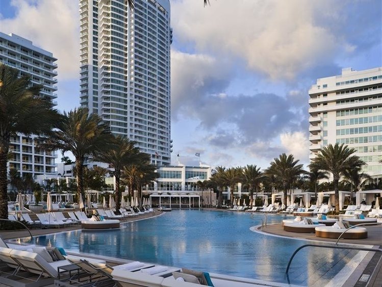 Zájezd Fontainebleau Miami Beach ***** - Florida - Miami / Pláž Miami - Bazén
