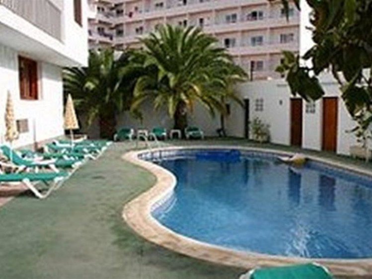 Zájezd Apartamentos Sofia I & II * - Ibiza / Es Canar - Bazén