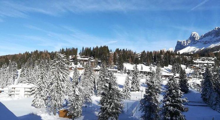 Zájezd GRAND CAREZZA APP HOTEL *** - Jižní Tyrolsko - Dolomity / Karersee - Záběry místa