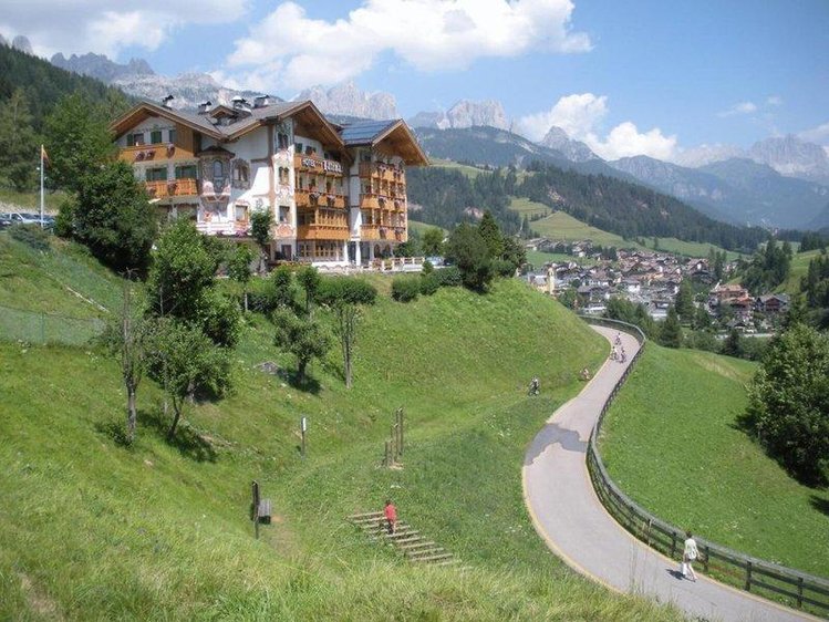 Zájezd Latemar *** - Jižní Tyrolsko - Dolomity / Castello di Fiemme - Záběry místa
