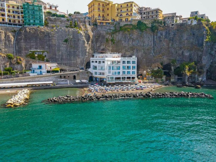 Zájezd Giosue a Mare *** - pobřeží Amalfi - Neapolský záliv / Meta - Záběry místa