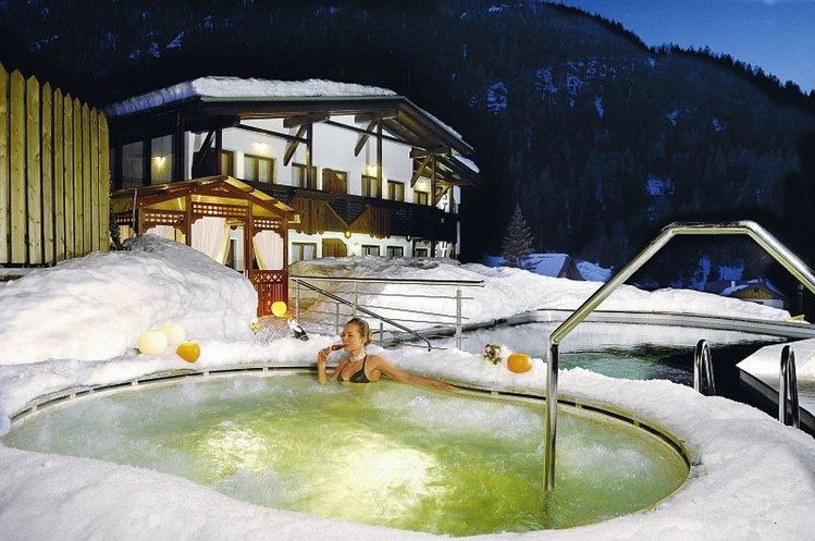 Zájezd Leading Nature & Wellness Resort Kristiania ****+ - Jižní Tyrolsko - Dolomity / Cogolo - Bazén