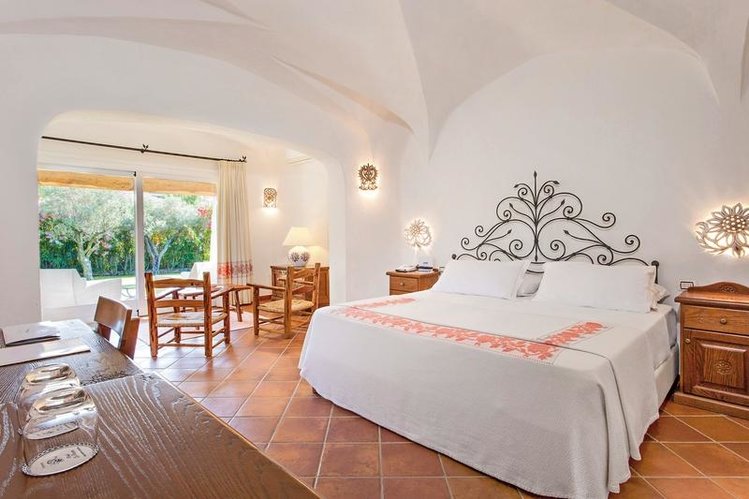 Zájezd La Rocca Resort & Spa ***** - Sardinie / Baja Sardinia - Příklad ubytování