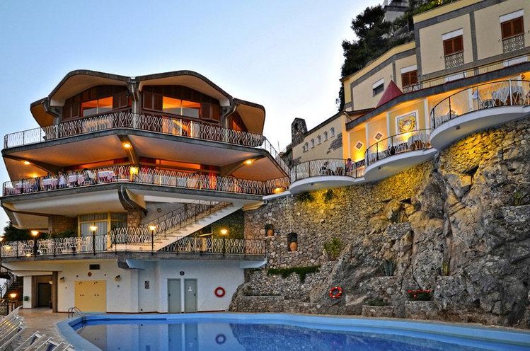 Zájezd Grand Hotel Excelsior **** - pobřeží Amalfi - Neapolský záliv / Amalfi - Bazén