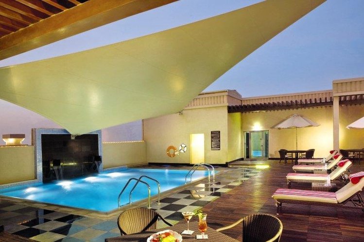 Zájezd Mercure Gold Hotel Al Mina Road Dubai **** - S.A.E. - Dubaj / Dubaj - Bazén