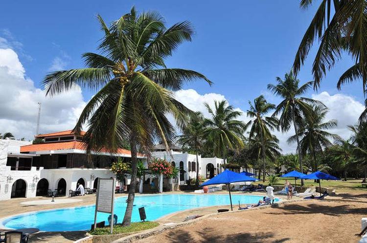 Zájezd Jacaranda Indian Ocean Beach Resort **** - Keňa / Diani Beach - Bazén