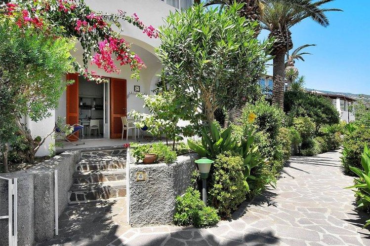 Zájezd Residence Mendolita ohne Transfer **** - Sicílie - Liparské ostrovy / ostrov Lipari - Záběry místa