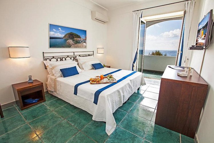 Zájezd Miramare Sea Resort & Spa ***** - Ischia / Sant'Angelo - Příklad ubytování