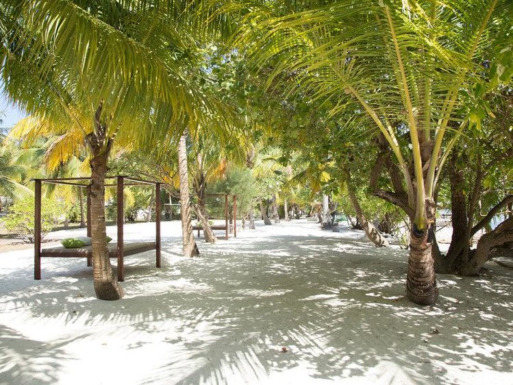 Zájezd Equator Village *** - Maledivy / Addu Atol - Pláž