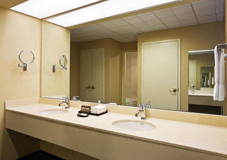 Zájezd Sheraton St. Louis City Center Hotel Suites *** - Missouri / St. Louis - Koupelna