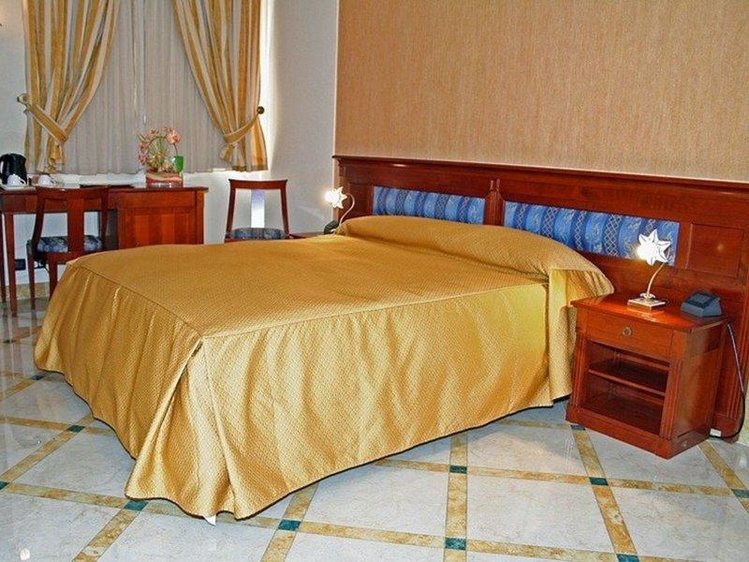 Zájezd Ypsigro Palace Hotel **** - Sicílie - Liparské ostrovy / Castelbuono - Příklad ubytování