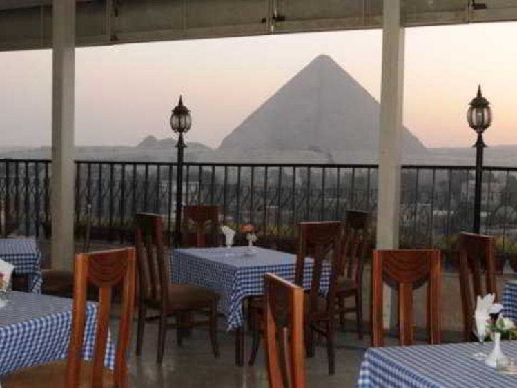 Zájezd Tiba Pyramids **** - Káhira - Gíza - Memphis / Káhira-město - Terasa