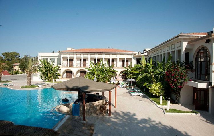 Zájezd Lapethos Resort **** - Severní Kypr / Girne - Bazén
