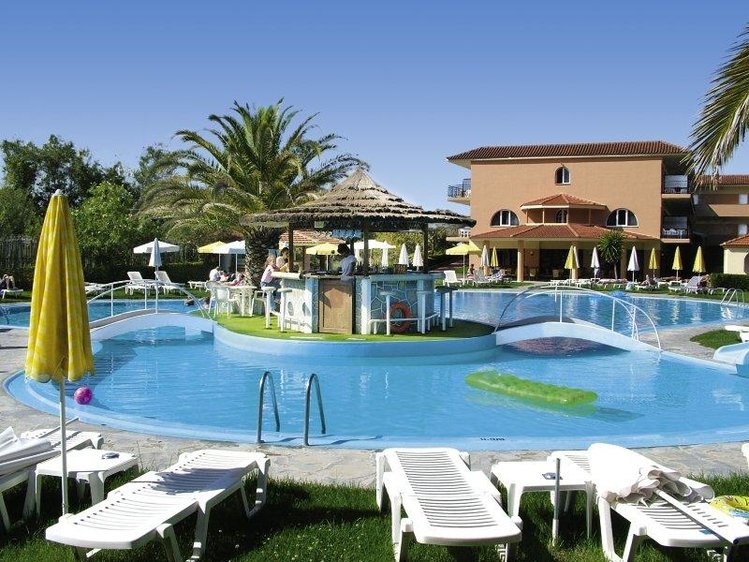 Zájezd Pegasus Hotel *** - Korfu / Roda - Bazén