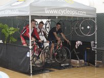 Stánek CycleOps a trénink i za špatného počasí