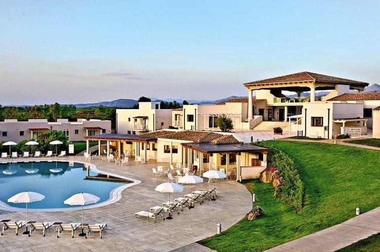Zájezd Grande Baia Resort & Spa **** - Sardinie / San Teodoro - Záběry místa