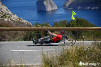Na Formentor jezdí i handbikeři