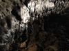 Tuhnoucí láva ve vrstvách až 5000 letech starých jeskyních Cueva de los Verdes