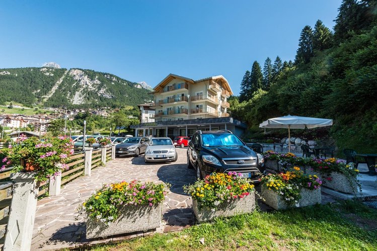 Zájezd Feeling Hotel Fontanella *** - Jižní Tyrolsko - Dolomity / Molveno - feeling-hotel-fontanella (1).jpg