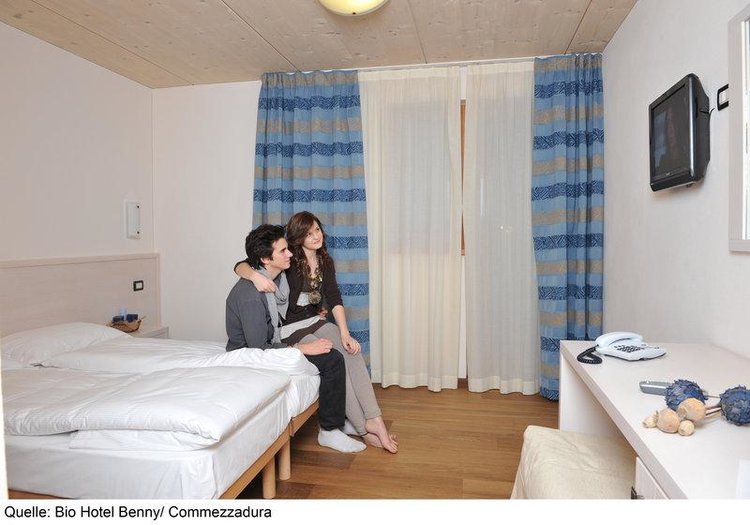 Zájezd Bio Hotel Benny *** - Jižní Tyrolsko - Dolomity / Commezzadura - Příklad ubytování