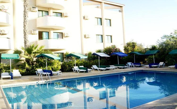 Zájezd Mandalena Hotel Apartments *** - Kypr / Protaras - Bazén