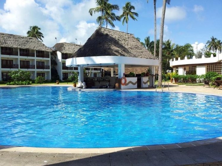 Zájezd DoubleTree Resort by Hilton Hotel Zanzibar - Nungwi **** - Zanzibar / Nungwi - Bazén