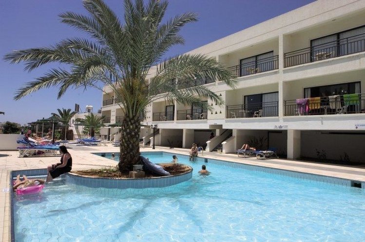 Zájezd Vias Apartments ** - Kypr / Ayia Napa - Bazén