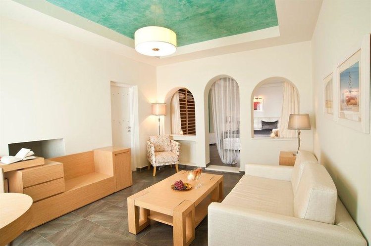 Zájezd Petit Palace **** - Santorini / Fira - Příklad ubytování