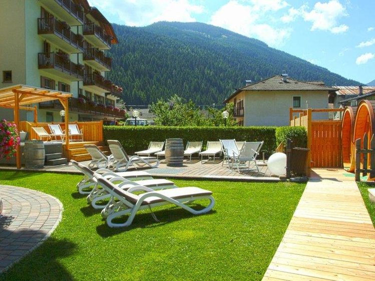Zájezd Bio Hotel Brusago Vital  Wellness **** - Jižní Tyrolsko - Dolomity / Brusago - Zahrada