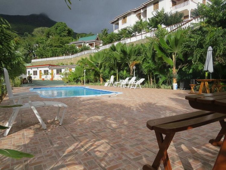 Zájezd La Fontaine Holiday Apartments *** - Seychely / ostrov Mahé - Bazén